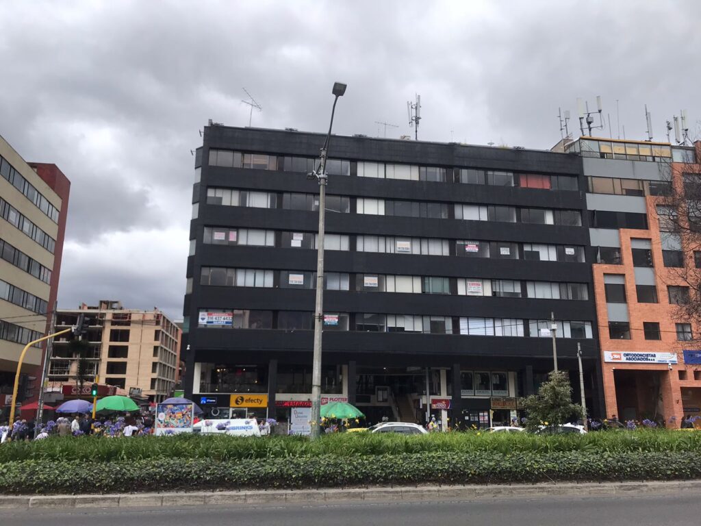 OFICINA EN VENTA (BOGOTA)