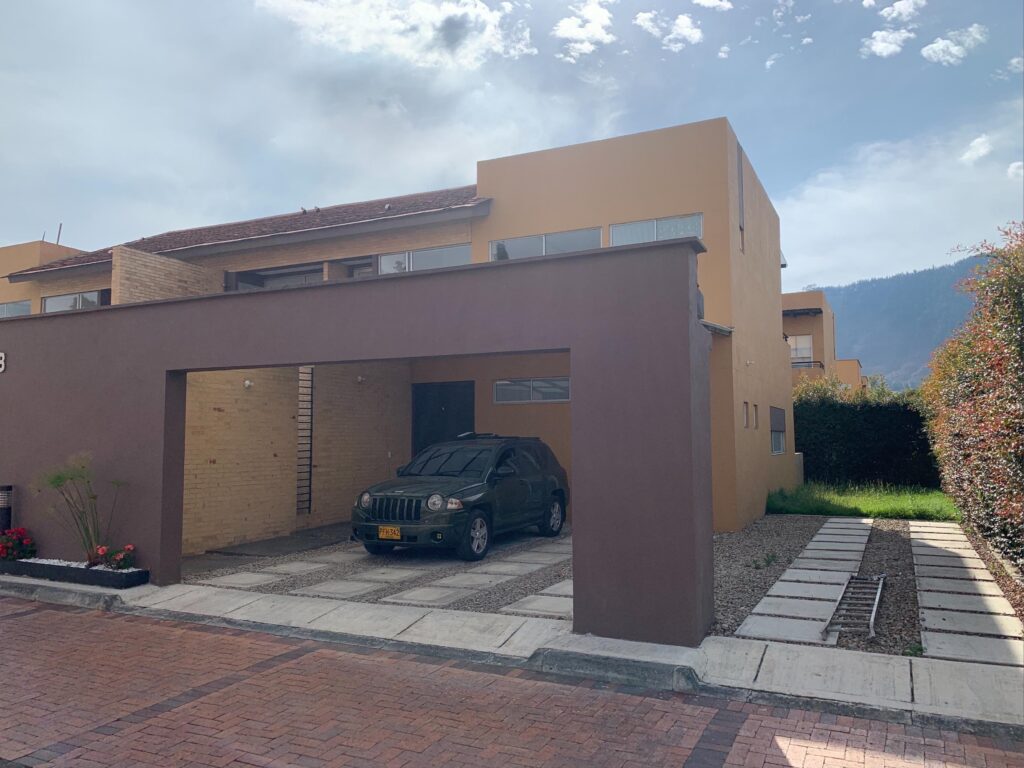 CASA EN VENTA (CAJICA)