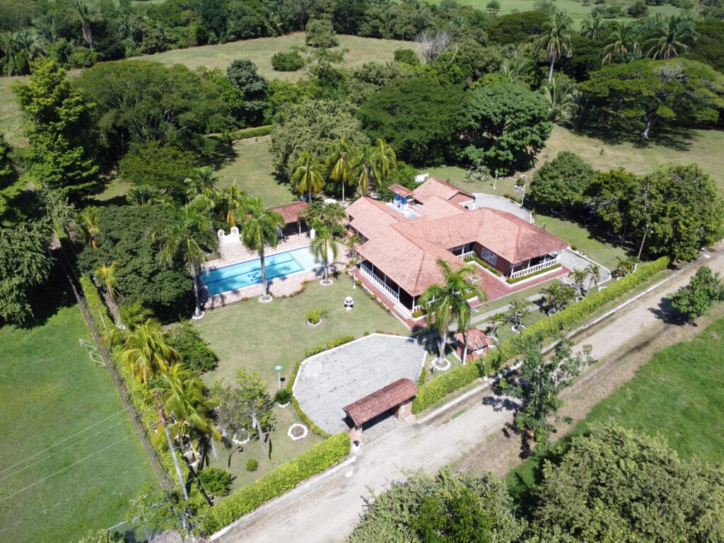 CASA CAMPESTRE EN ALQUILER (LA DORADA)