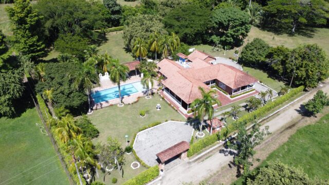 CASA CAMPESTRE EN ALQUILER (LA DORADA)