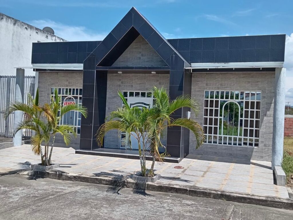 CASA EN VENTA (RICAURTE)