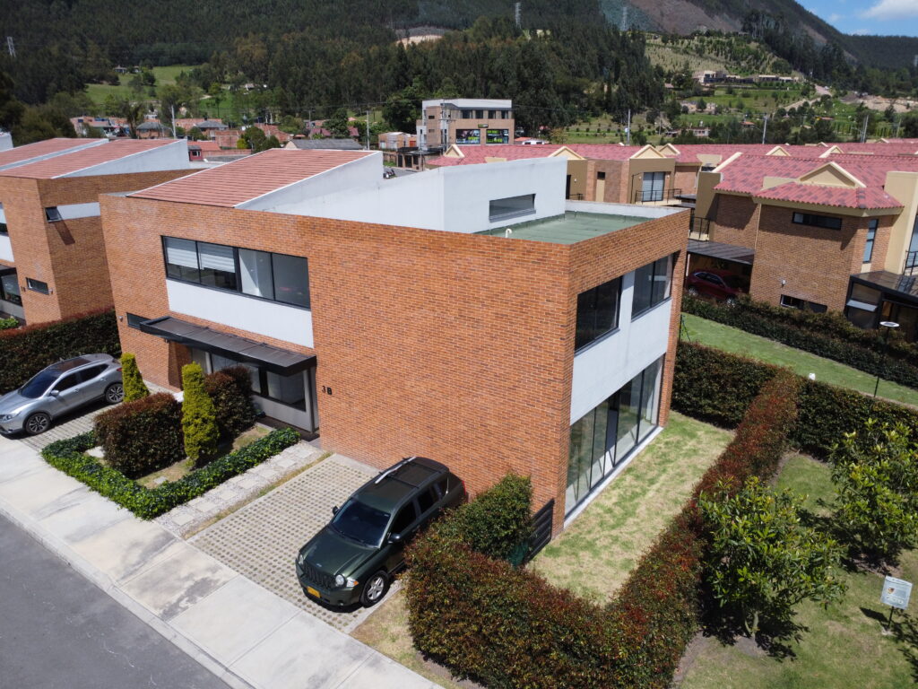 CASA EN VENTA (CAJICA)